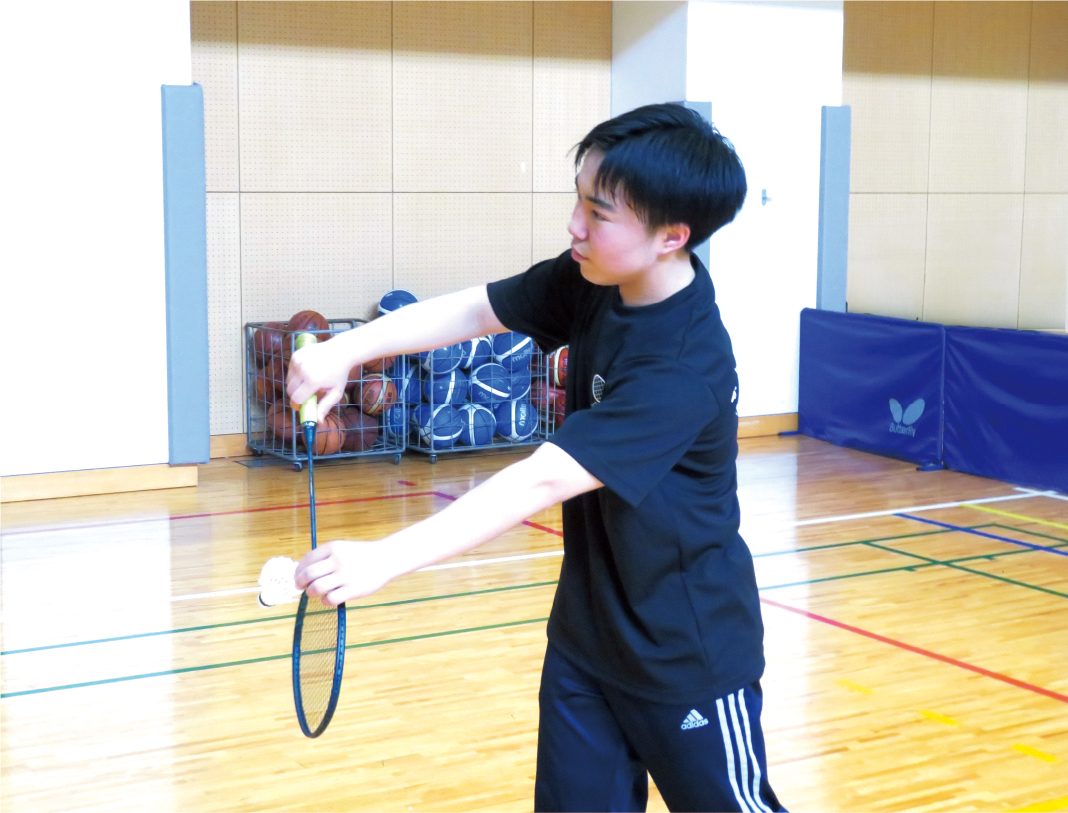 バドミントン部の部活の様子
