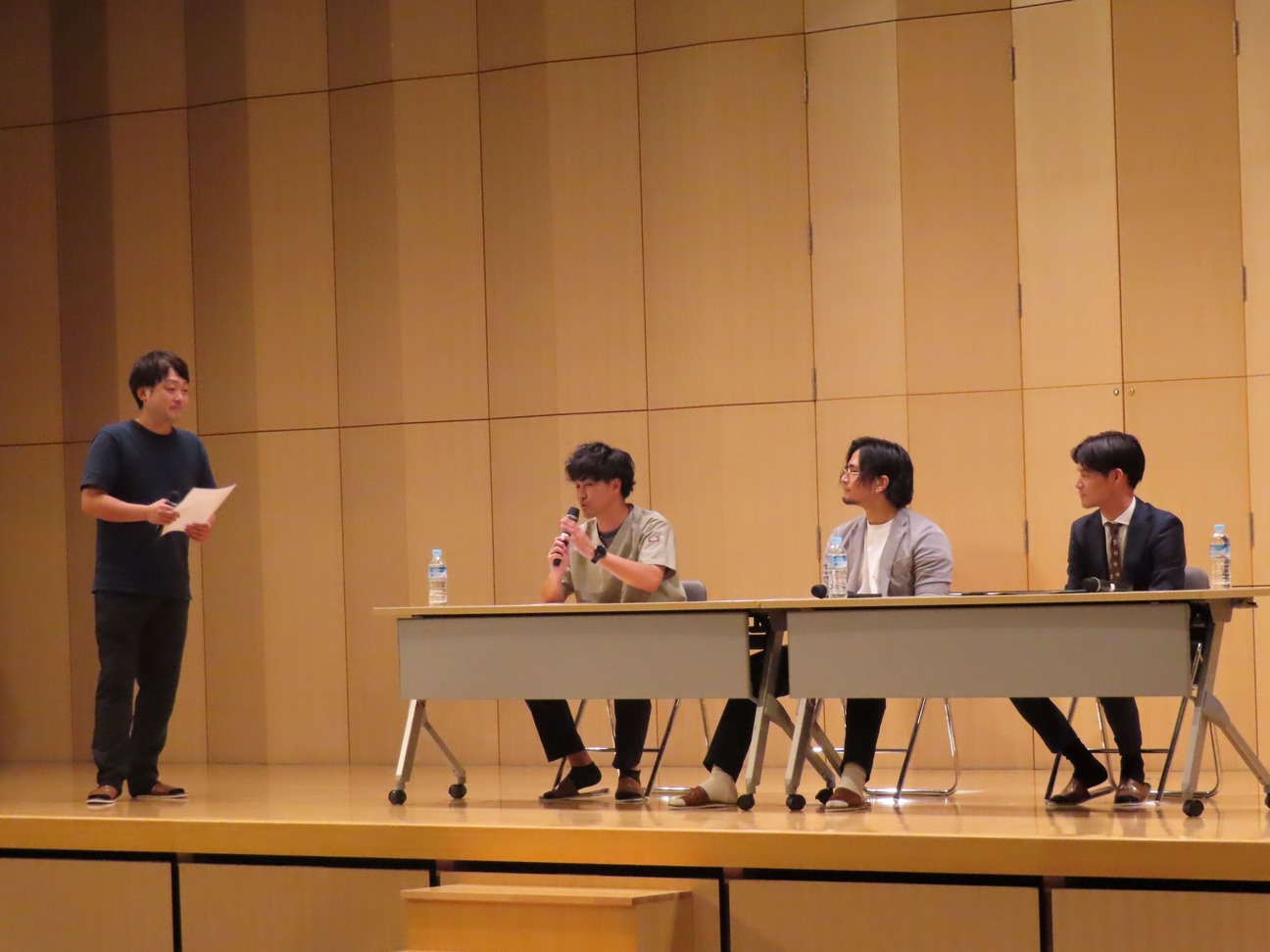 社会人の先輩の写真