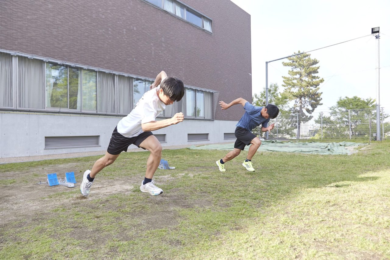 陸上部の部活の様子