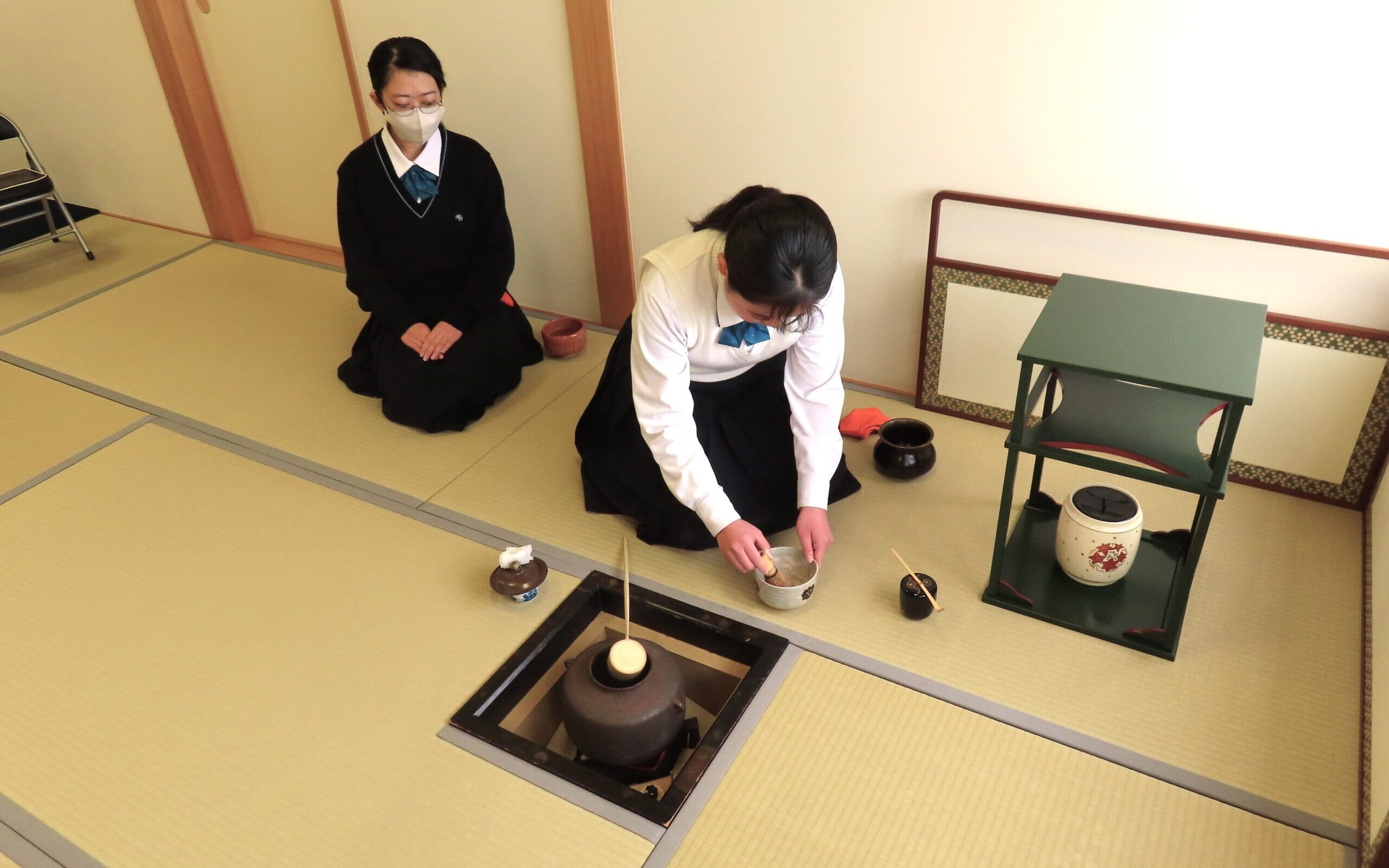 茶道部の部活の様子